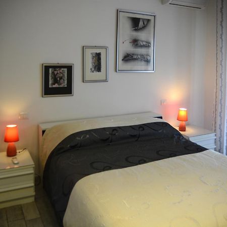 B&B Villa Garden บิสเชลเย ภายนอก รูปภาพ