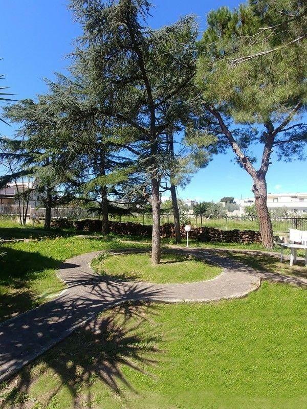 B&B Villa Garden บิสเชลเย ภายนอก รูปภาพ